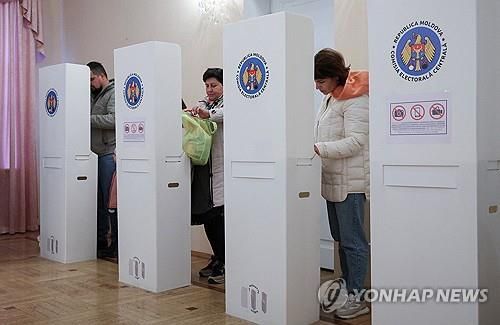 몰도바 총선 투표소 모습