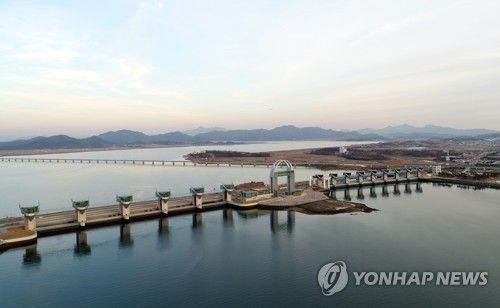 영산강 하굿둑. [영산강유역환경청 제공. 재판매 및 DB 금지]