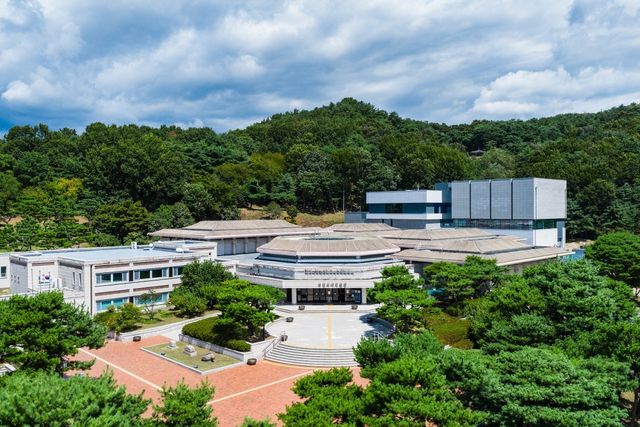 국립부여박물관 상설전시관 및 대향로관 모습