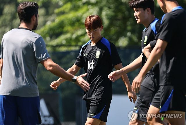 몸 푸는 오현규