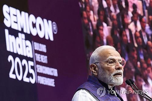 '세미콘 인디아 2025' 개막식 연설하는 나렌드라 모디 인도 총리