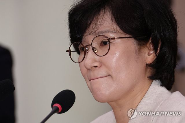 질의 듣는 원민경 여가부 장관 후보자