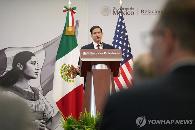 3일(현지시간) 멕시코 찾아 기자회견하는 마코 루비오 미 국무장관