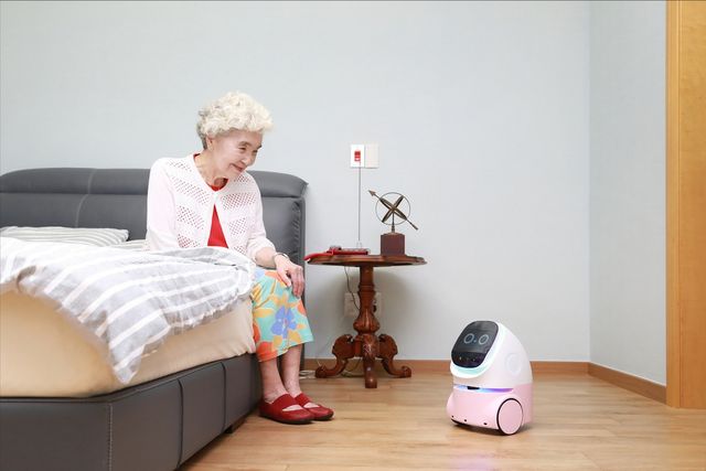 삼성물산 '홈 AI 컴패니언 로봇' 시연 