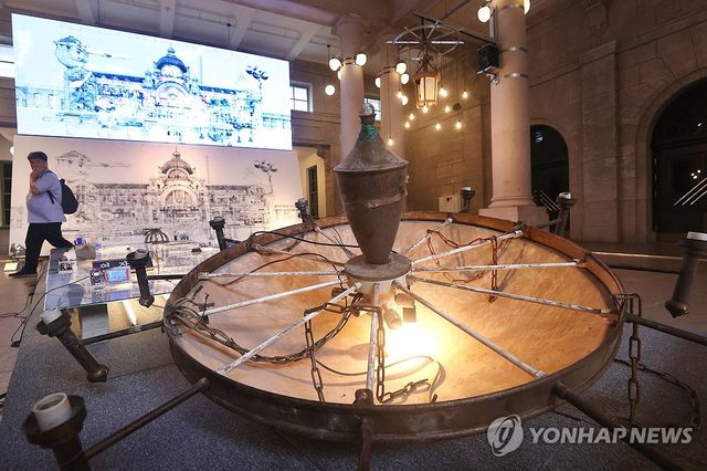 특별기획전 '백년과 하루: 기억에서 상상으로'