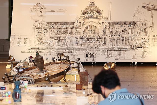 옛 서울역 100주년…서울역의 과거와 현재·미래를 만나는 전시