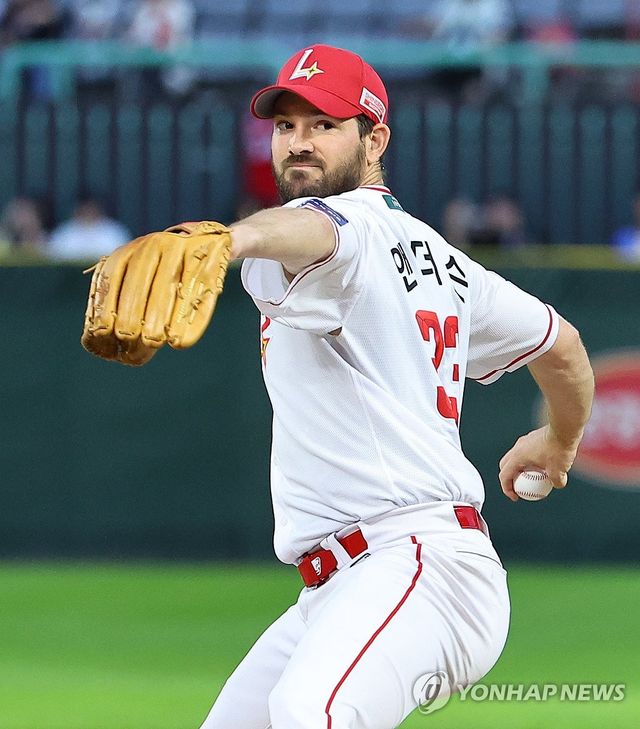 역투하는 앤더슨