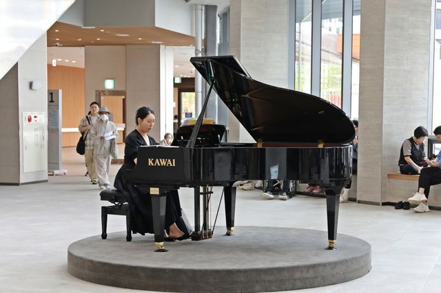 연주하는 피아니스트 이혜민 씨