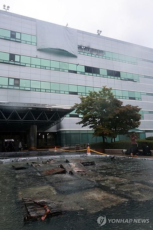 불에 탄 리튬이온 배터리