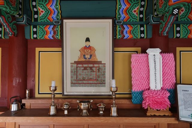 보덕사 단종어각의 단종 어진. 보덕사는 장릉의 원찰이다 [사진/백승렬 기자]