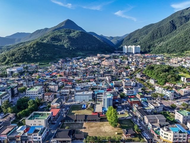 영월부 관아(아래쪽)와 시내 [사진/백승렬 기자]