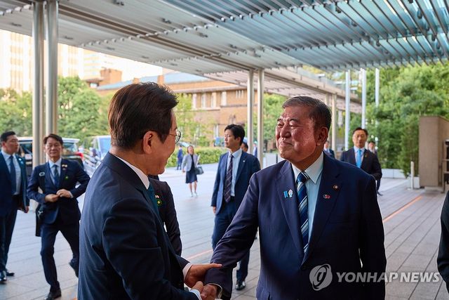 일본 총리 관저 도착한 이재명 대통령