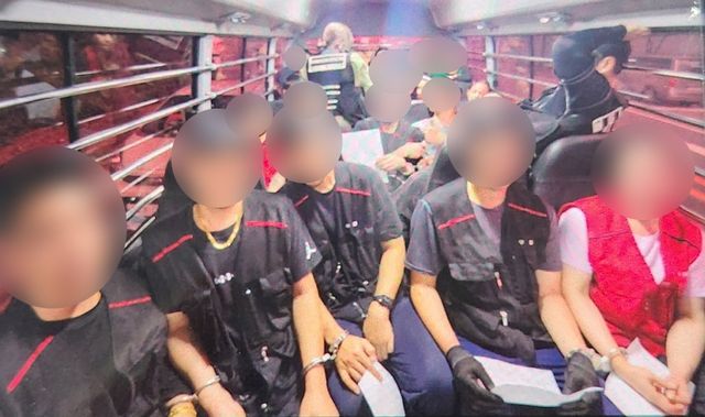 지난 16일 울산 자동차 부품업체 미등록 이주노동자 단속 현장