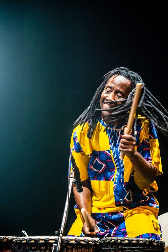 젬베 연주자 코나테 이브라힘 씨