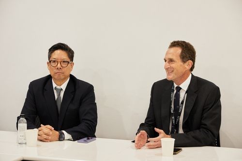 사이먼 폭스 프리즈 최고경영자(CEO)