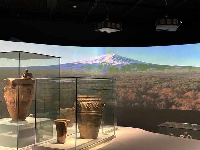 조몬 토기와 후지산 