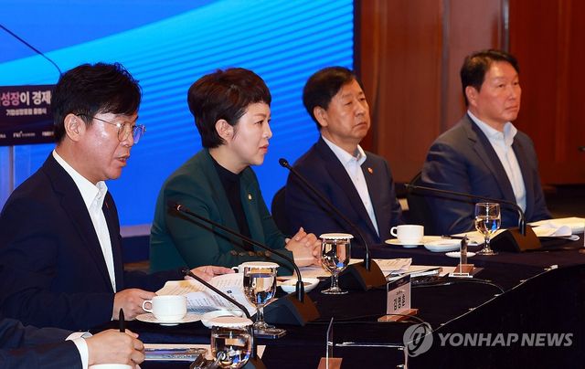 기업성장포럼 출범식 참석한 김영훈 고용노동부 장관