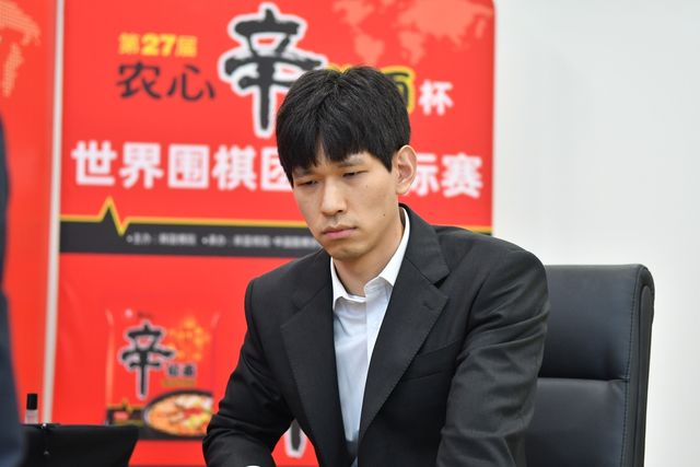 이지현 9단이 첫 출전한 농심신라면배에서 2연승을 거뒀다.