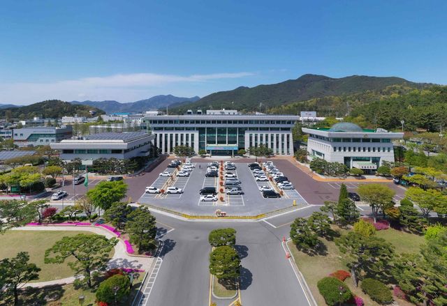 경남 밀양시청사 전경