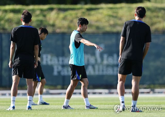 전술 훈련하는 대표팀