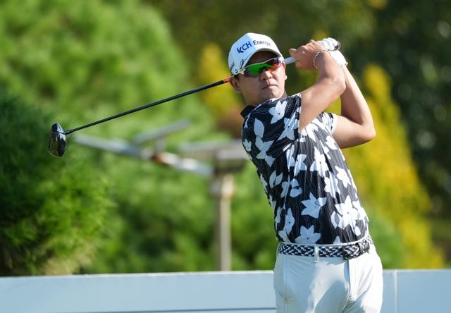 케빈 전의 티샷.