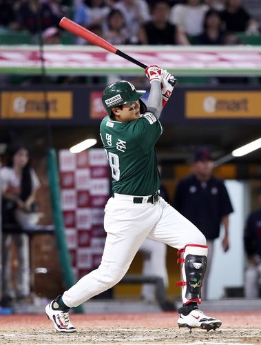 데뷔 첫 연타석 홈런을 때린 고명준