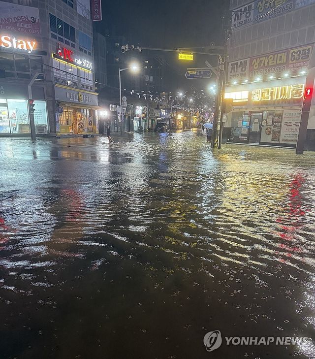 침수된 군산시 나운동 상가