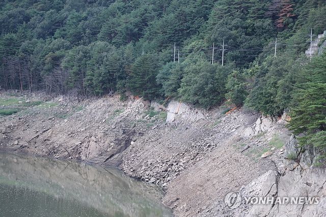 메말라가는 오봉저수지