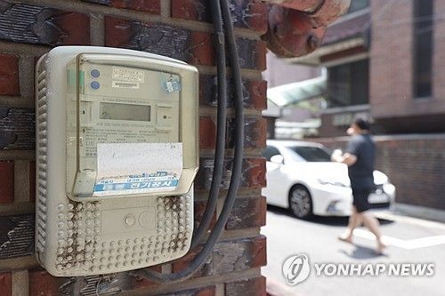 서울 주택가의 전력계량기