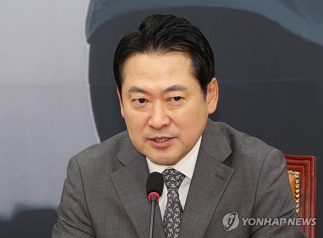 발언하는 장동혁 대표