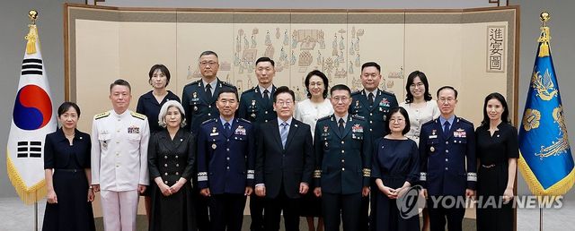 이재명 대통령, 대장 진급·보직 신고 및 삼정검 수치 수여식 참석