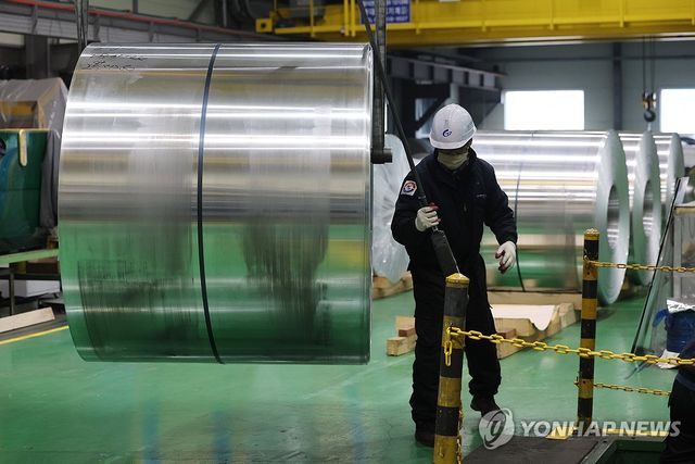 경기 화성시의 알루미늄 제품 제조업체 현장