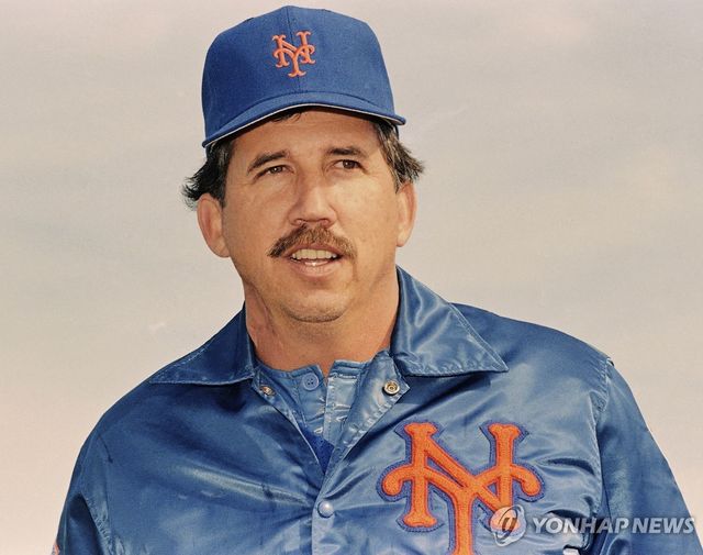 데이비 존슨 감독의 1987년 모습