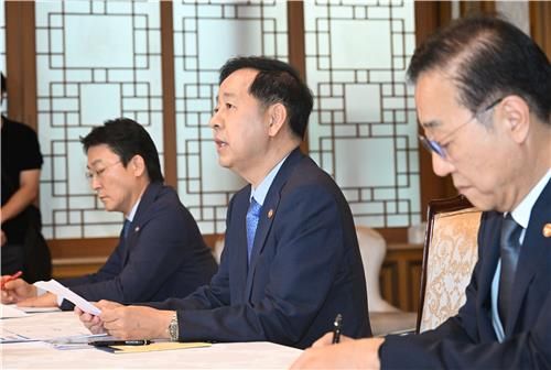 구윤철 "주택공급 속도전…충분한 공급, 시장안정에 긴요" - 2