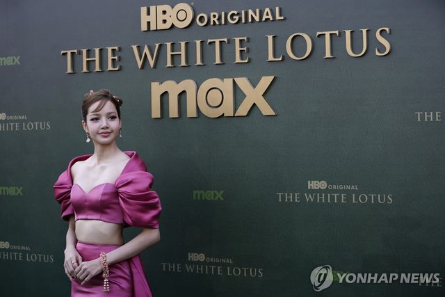 '화이트 로투스' 시즌3 공개 행사장의 블랙핑크 리사
