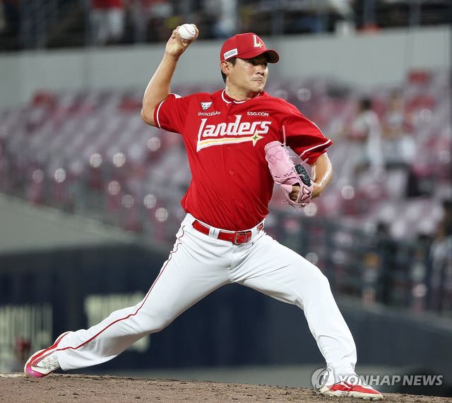 역투하는 노경은