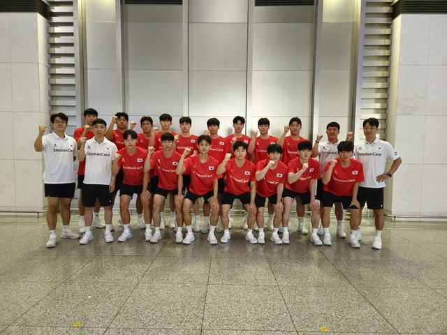 17세 이하 남자 핸드볼 대표팀 선수단.