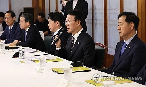 고위당정협의회, 발언하는 김민석 국무총리