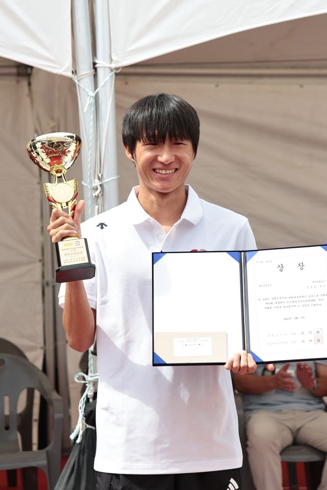 대통령기 전국통일구간마라톤대회 소속팀 대항전 최우수선수 김건오
