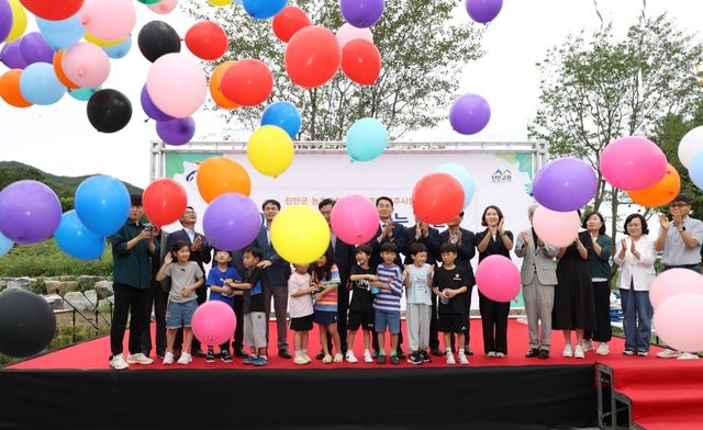 농촌 유학 가족체류형 거주시설 준공식