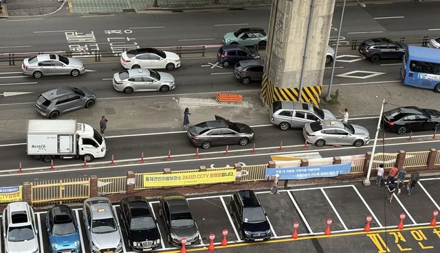 서울 홍은동서 화물차·승용차 추돌사고