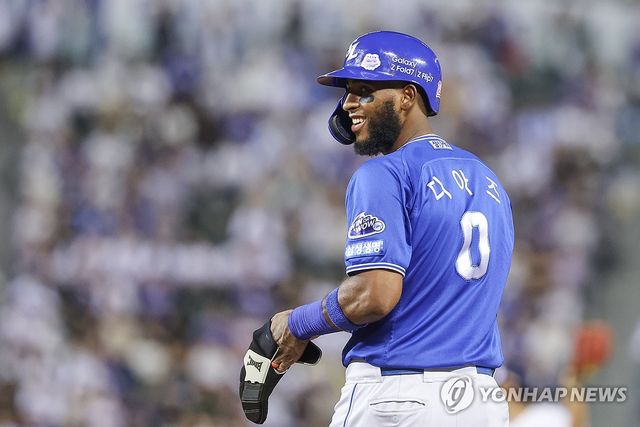 디아즈 '숨길 수 없는 미소'