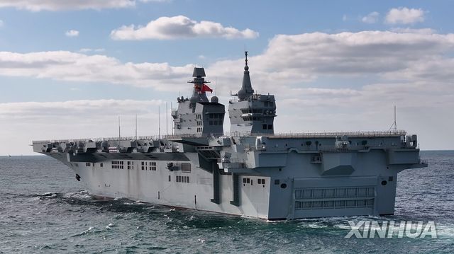 중국 강습상륙함 '쓰촨'