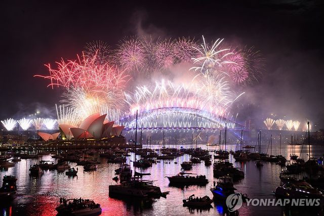 호주 시드니의 신년맞이 불꽃놀이