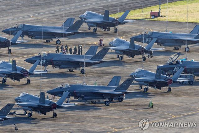 푸에르토리코에 배치된 미국 공군의 F-35 전투기