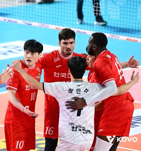 득점 후 기뻐하는 한국전력 선수들