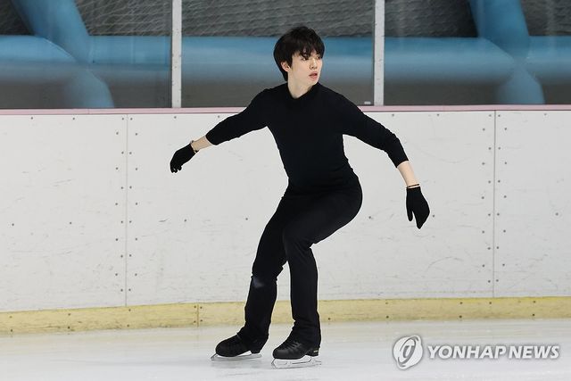 훈련하는 차준환