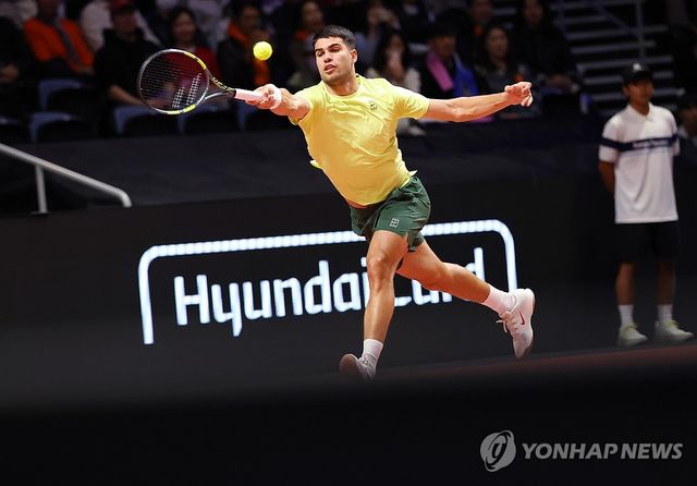 경기 펼치는 알카라스