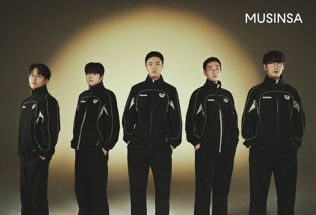 젠지 이스포츠 소속 선수들