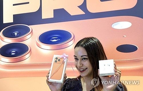 지난해 9월 인도서 열린 신형 아이폰 출시 행사